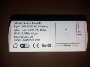 Sonoff Touch pres 2 1 300x225 - Présentation de l'interrupteur connecté Sonoff Touch