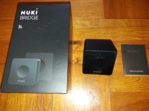 Nuki Bridge Compo 300x225 - Présentation de la serrure connectée Nuki