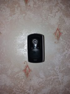 caméra IP Foscam E1 install 3 e1532546662665 225x300 - Test de la caméra IP Foscam E1 sans fils