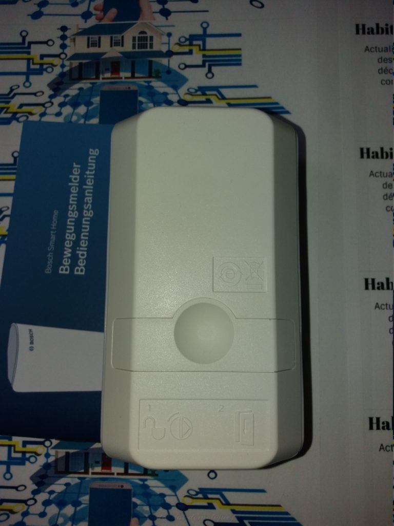 Détecteur de mouvement Bosch Smart Home détecteur de mouvement Bosch pres 05 768x1024 - Détecteur de mouvement Bosch Smart Home