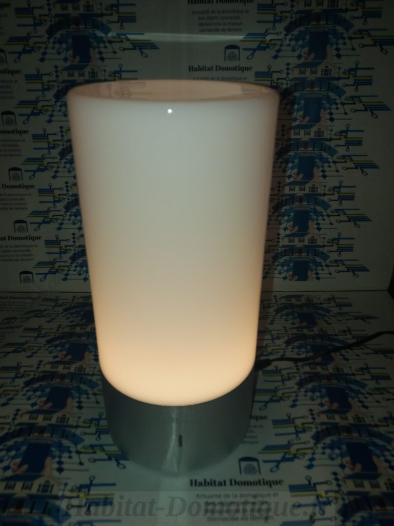 Lampe Led AUKEY 07 768x1024 - Lampe de chevet tactile LED AUKEY test et avis